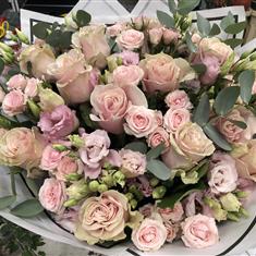 COTSWOLD ELEGANCE LUXURIOUS BOUQUET 