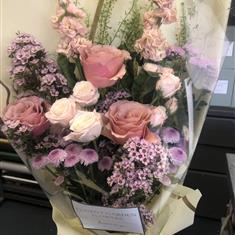 PASTEL HAND TIE
