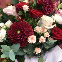 Front facing  designer  bouquet DESIGNED BY CATT